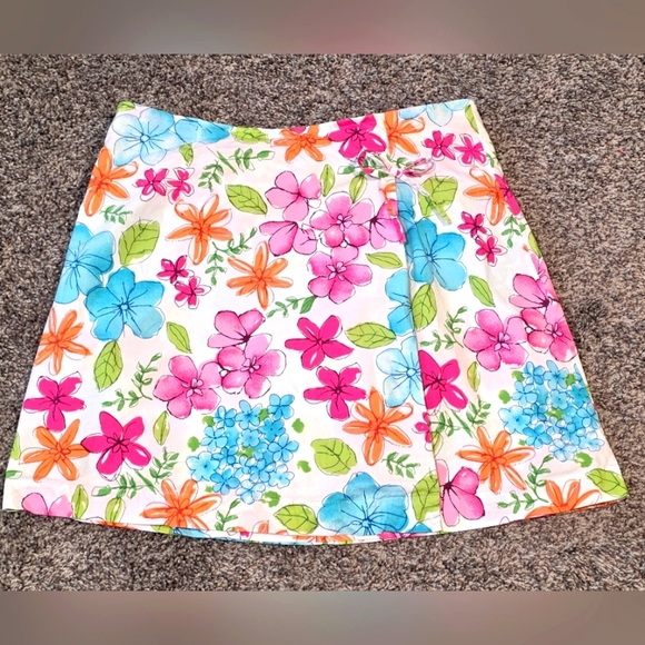 White Stag Dresses & Skirts - Vintage 90s Floral Print White Stag Skort- Size 12